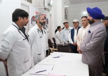 Governor inspecting the one-day special medical camp organized at Raj Bhawan Nainital and getting information about health check-up from the doctors.;?>
