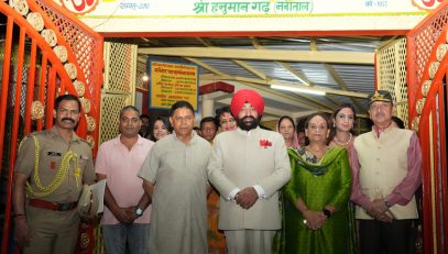 Governor along with First Lady Mrs. Gurmeet Kaur visiting Shri Hanuman Ji at Hanuman Garhi Temple in Nainital.