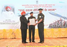 Governor felicitating soldiers at the program 