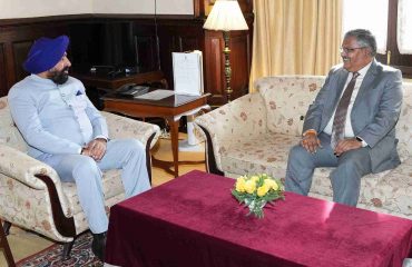 Chief Justice of Uttarakhand High Court, Justice Guhanathan Narender paying a courtesy call on the Governor.