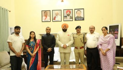 Governor holding a meeting with the administrative officers of the district in Haridwar.