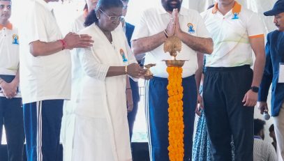 President Draupadi Murmu along with Governor Lt Gen Gurmit Singh (Retd) inaugurating the 11th International Yoga Day at Police Line Dehradun.