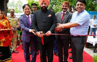Governor inaugurating Dr. Dhyan Pal Singh Park at G.B. Pant Agricultural and Technology University.