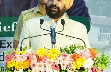 शेरवुड कॉलेज के 156वें स्थापना दिवस कार्यक्रम को संबोधित करते हुए राज्यपाल।