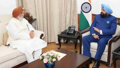 Shri Narendrajit Singh Bindra, Chairman, Hemkund Sahib Management Trust, paid a courtesy call on the Governor at Raj Bhawan.