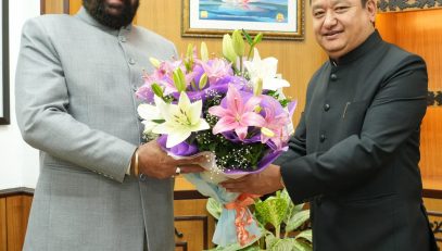 Tourism Secretary Shri Dhiraj Singh Garbyal paying a courtesy call on the Governor.