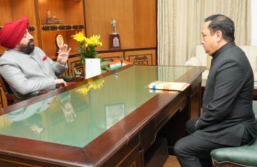 Tourism Secretary Shri Dhiraj Singh Garbyal paying a courtesy call on the Governor.