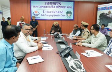 Governor taking detailed information about preparations in view of monsoon from the officials at Uttarakhand State Emergency Operations Center.