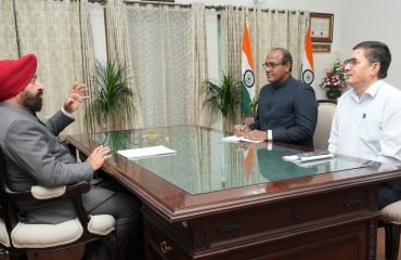 Secretary Cooperative Dr. B. V. R. C. Purushottam and Registrar Cooperative Dr. Meherban Singh Bisht paying courtesy visit to the Governor.