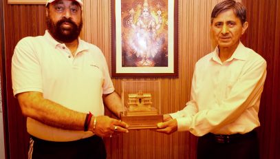 Marma Chikitsa expert Dr. Sunil Kumar Joshi paying a courtesy call on the Governor.