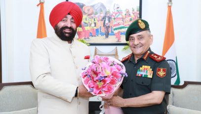 CDS General Anil Chauhan paying a courtesy call on Governor Lt Gen Gurmit Singh (Retd) at Uttarakhand Sadan, New Delhi.