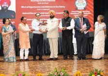 ⁠Governor felicitating the doctor at the 'Holistic Medical Seminar' on health awareness organized at the Raj Bhawan.;?>