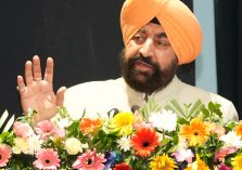 Governor addressing the 'Holistic Medical Seminar' on health awareness organized at the Raj Bhawan.;?>