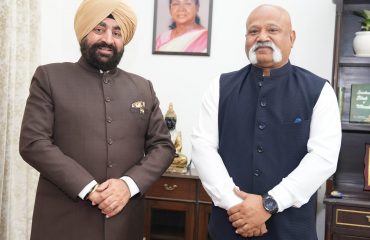 Newly appointed Vice Chancellor of Uttarakhand State Sports University, Shri Amit Sinha, paying a courtesy call on the Governor at Raj Bhawan.