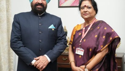 Mrs. Sunita Singh, paying a courtesy call on the Governor.