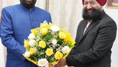 Deputy Director General, National Informatics Centre (NIC) Shri IPS Sethi paying a courtesy call on the Governor.
