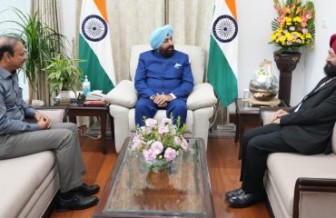Deputy Director General, National Informatics Centre (NIC) Shri IPS Sethi paying a courtesy call on the Governor.
