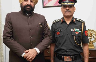 Colonel Sanjeev Dattana of Military Dental Centre, Dehradun paying a courtesy call on the Governor.