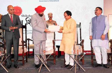 The Governor addressing the closing session of the two-day “Chintan Shivir” organised by the Higher Education Department.