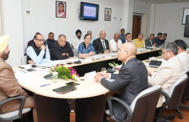राजकीय विश्वविद्यालयों के कुलपतियों के साथ बैठक