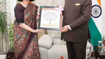Mrs. Bharti, Director of Indira Gandhi National Forest Academy, Dehradun, paying a courtesy call on the Governor.