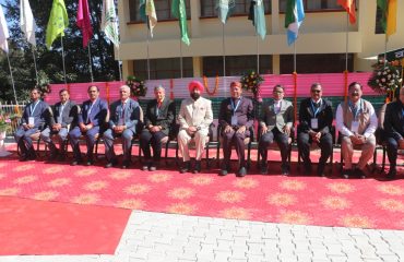 The Governor with the Vice Chancellor of the University and Principals of the Colleges on the occasion of the inauguration of a two-day Chintan Shivir at the Forestry College, Ranichauri.