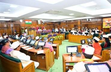 Leader of the Opposition Shri Yashpal Arya addressing the Assembly.