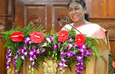 उत्तराखण्ड विधानसभा सत्र को संबोधित करती हुईं राष्ट्रपति श्रीमती द्रौपदी मुर्मु।