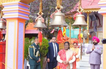 President Mrs. Draupadi Murmu worshiping Shakti Peeth Maa Naina Devi