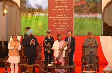 President Smt. Draupadi Murmu inaugurating the virtual tour of Raj Bhawan Nainital during the programme organised to commemorate the 125th anniversary of Raj Bhawan Nainital.