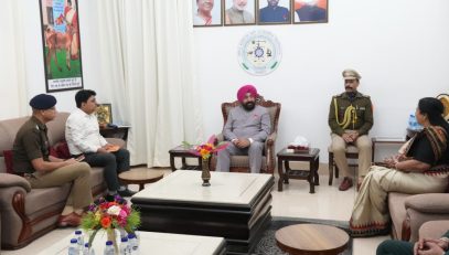 Governor holding a meeting with the officials of the District Administration at Tarai Bhawan.