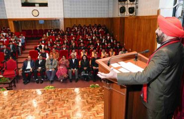 The Governor addressing the Jan Jaatiya Gaurav Diwas and Jharkhand State Foundation Day programs organized at the Raj Bhawan.