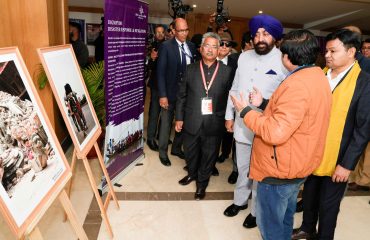 The Governor inspecting the exhibition at the closing ceremony of the three-day Disaster Management World Summit-2025 and the 20th Uttarakhand State and Technical Conference organized at Graphic Era Deemed University.