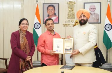 एआई के विभिन्न पहलुओं पर प्रस्तुतीकरण देते हुए प्रोफेसर गणेश रामकृष्णन।