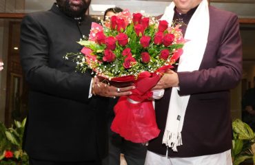 Chief Minister paying a courtesy call on the Governor.