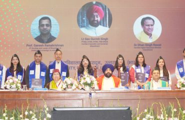 The Governor with the students.