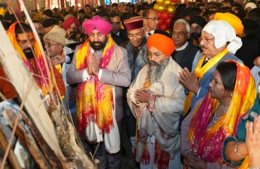 The Governor inaugurating the 26th Lohri festival