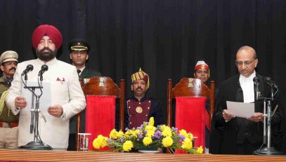 The Governor administering the oath of office to the newly appointed Chief Justice of the Uttarakhand High Court, Shri Manoj Kumar Gupta, at Lok Bhavan, Dehradun.