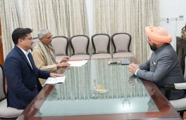 Professor and Dean from IIT Roorkee paying a courtesy visit on the Governor.