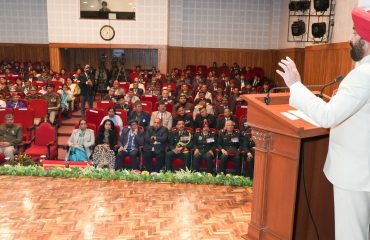 The Governor addressing the 