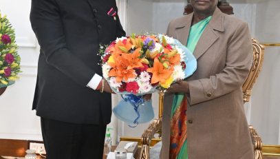 The Governor paying a courtesy call on President