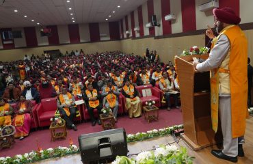 The Governor addressing the 6th Convocation