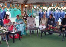 The Governor and Chief Minister meeting with dignitaries present at the 'At Home' program at Lok Bhavan