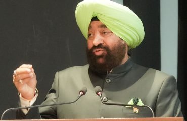 भ्रष्टाचार कारण एवं निवारण विषयक गोष्ठी संबोधित करते हुए राज्यपाल।