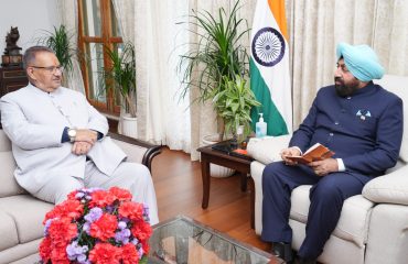 कैबिनेट मंत्री श्री गणेश जोशी।