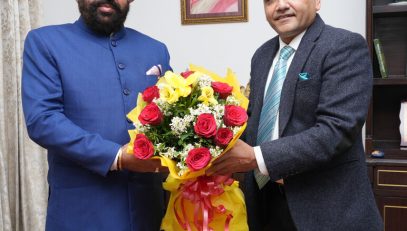 DG, Shri Abhinav Kumar, paying a courtesy call on the Governor.