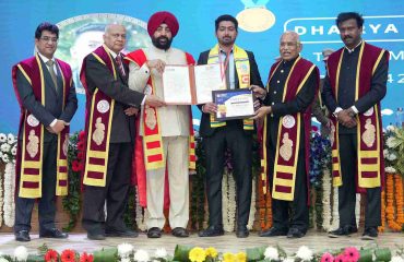 युवाओं से रोजगार सृजक बनने और नवाचार अपनाने का किया आह्वान