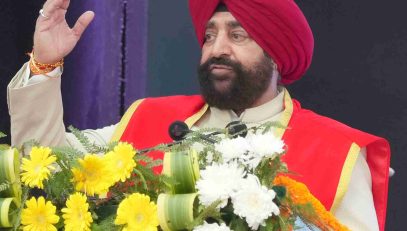 Governor addressing the 2nd Convocation of Coer University.