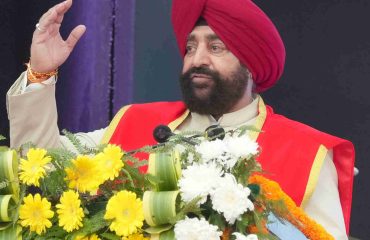 कोर विश्वविद्यालय, रुड़की के दूसरे दीक्षांत समारोह को संबोधित करते हुए राज्यपाल।