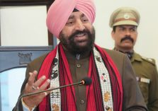 Governor addressing the foundation day programme